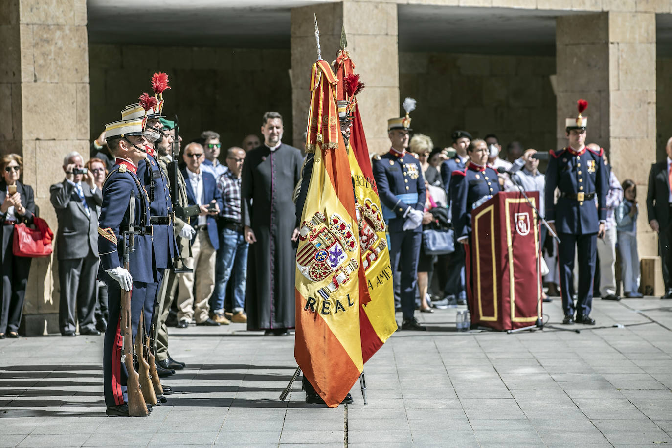 Fotos: 370 personas juran bandera en Logroño