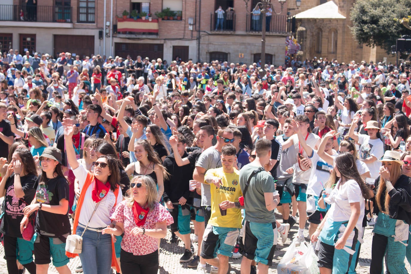 Fotos: Santo Domingo de la Calzada dispara el cohete de sus fiestas del Santo