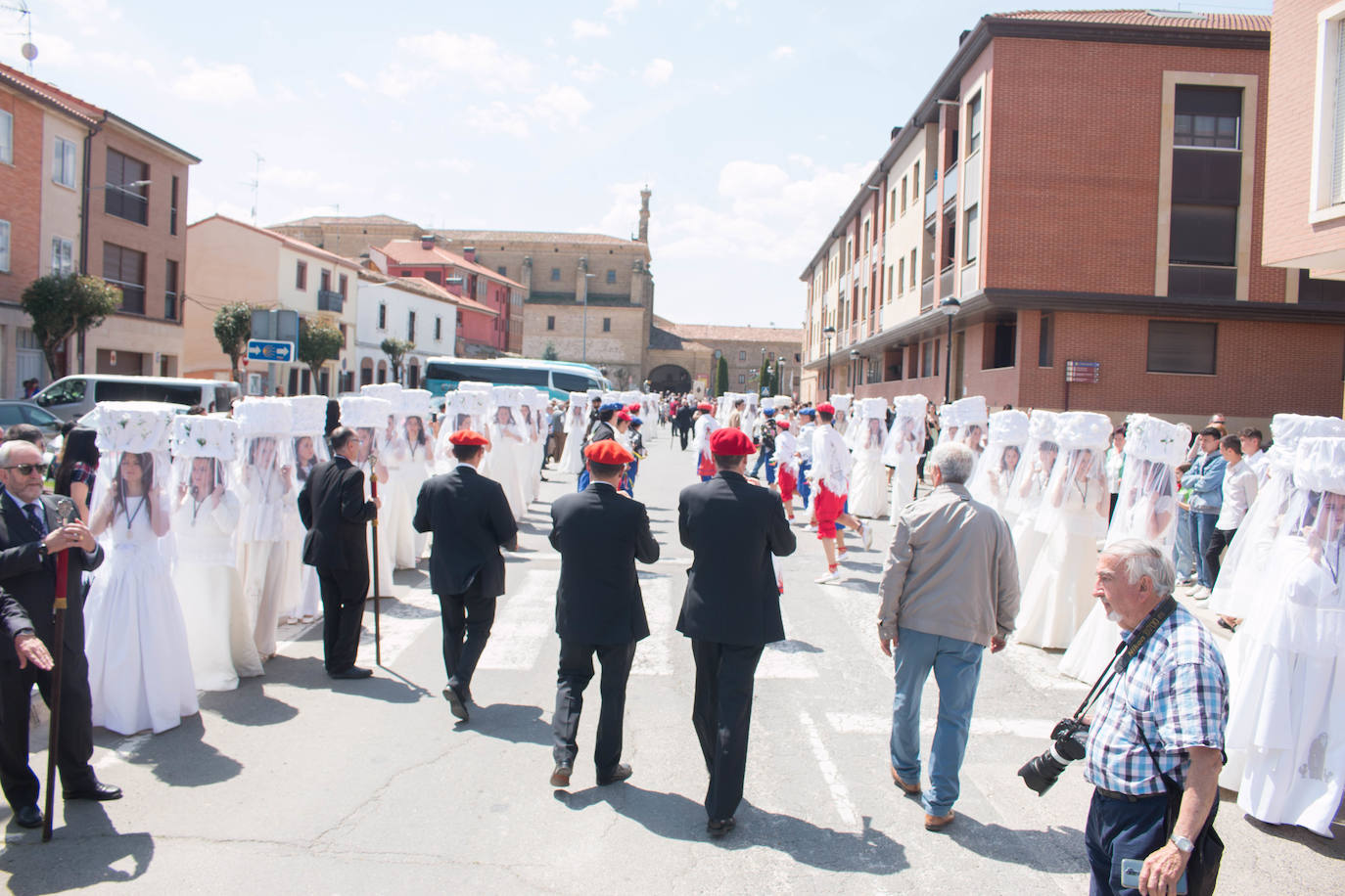 Fotos: Procesión de las doncellas en Santo Domingo de la Calzada