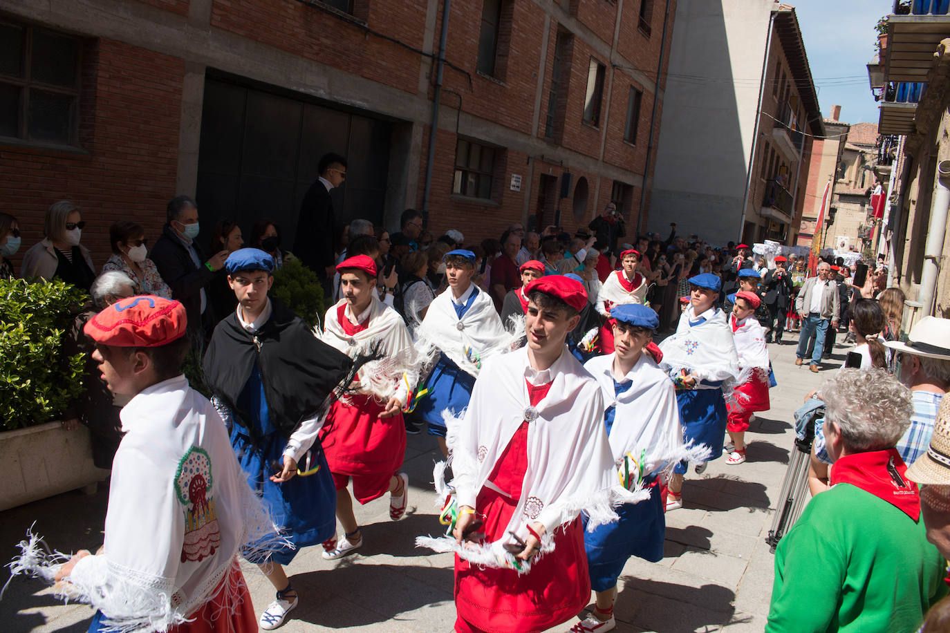 Fotos: Procesión de las doncellas en Santo Domingo de la Calzada