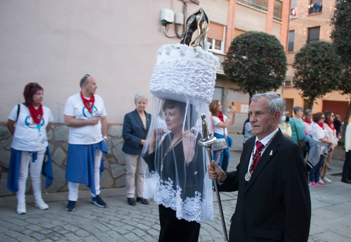 Fotos: Procesiones de Los Ramos y de Las Prioras en Santo Domingo de la Calzada