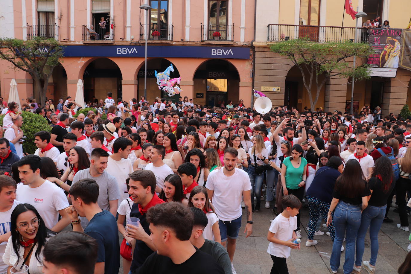 Fotos: Alegría en Alfaro en el arranque de las fiestas de Primavera