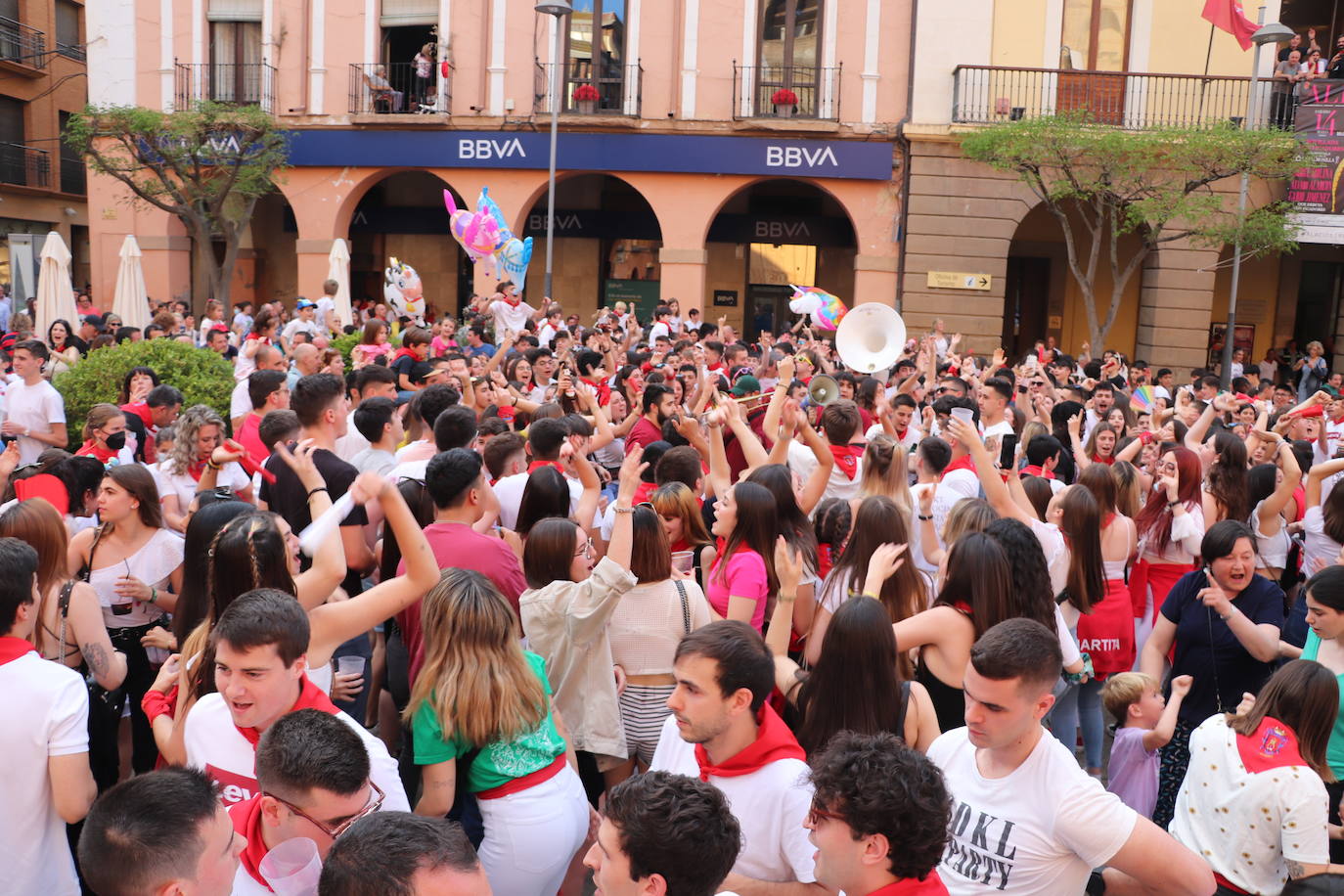 Fotos: Alegría en Alfaro en el arranque de las fiestas de Primavera