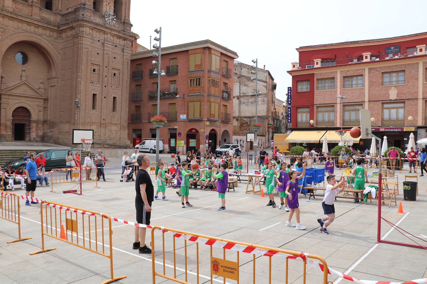 Fotos: Alfaro disfruta se la segunda jornada de las fiestas de Primavera