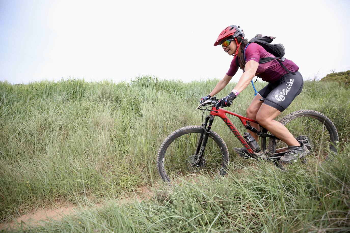 Fotos: Hans Becking gana la segunda etapa de La Rioja Bike Race