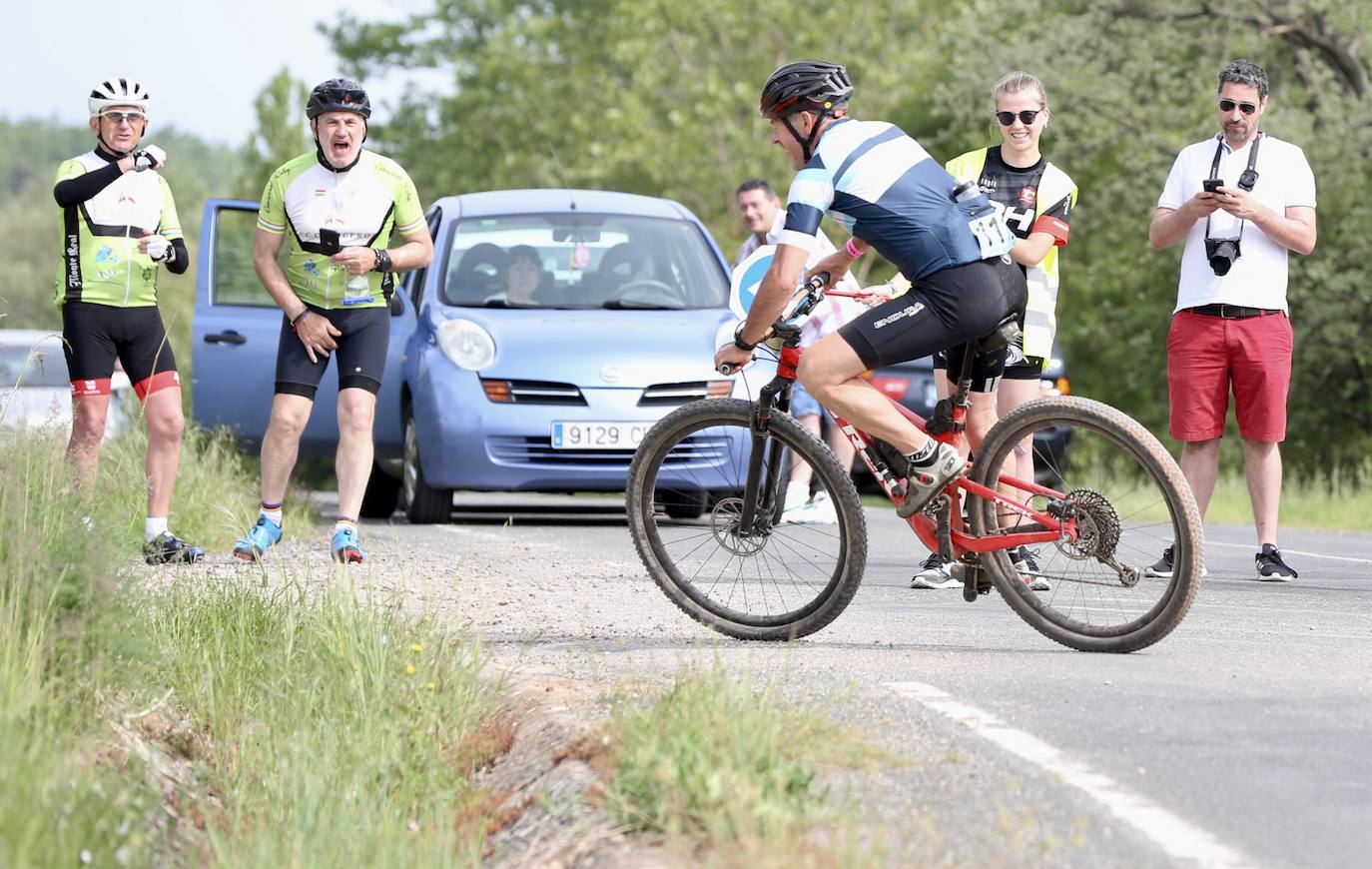 Fotos: Hans Becking gana la segunda etapa de La Rioja Bike Race