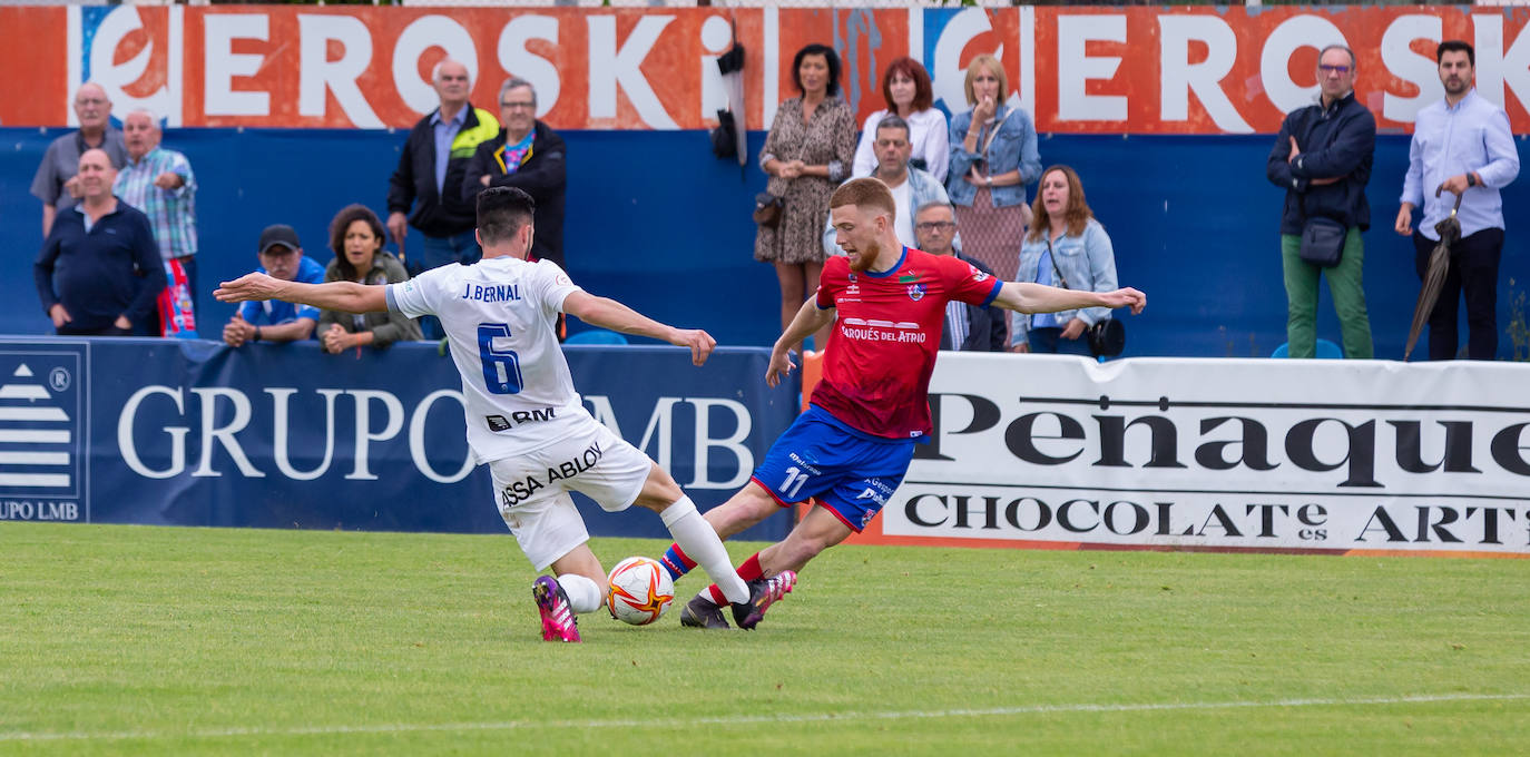 Fotos: El Calahorra cae ante el Rayo Majadahonda