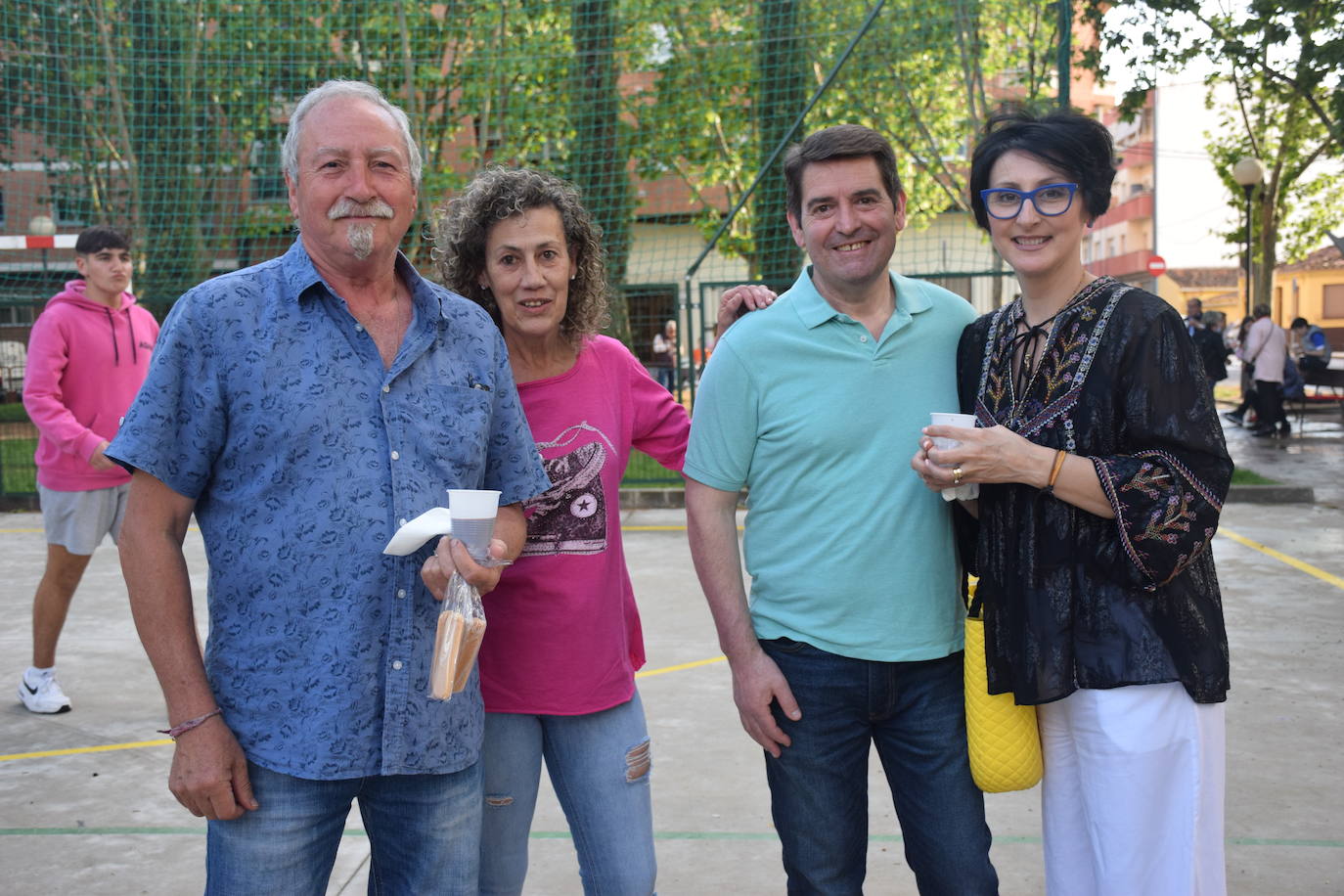 Fotos: El barrio de Varea celebra las fiestas con música y chocolate