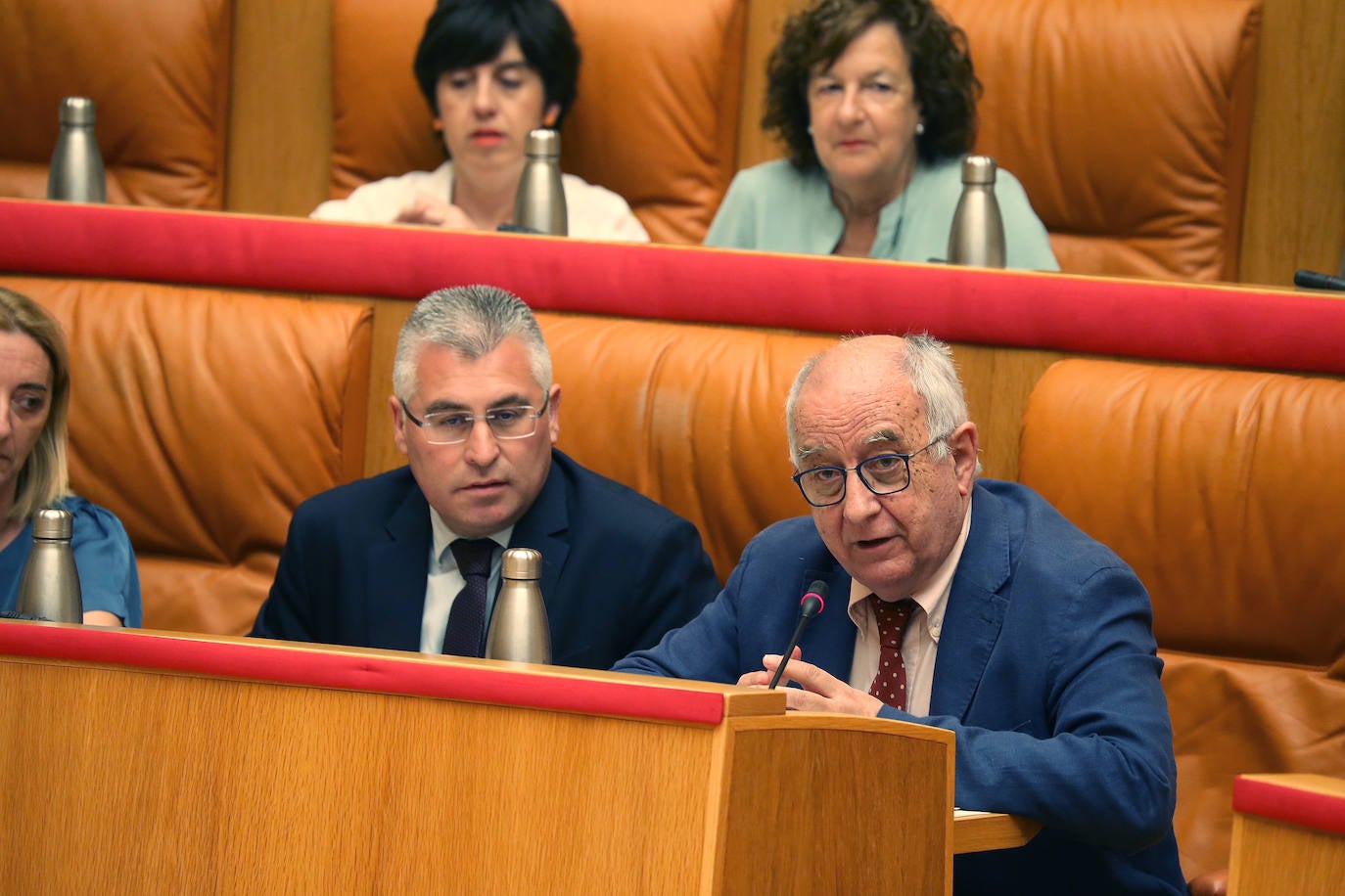 Fotos: Pleno del Parlamento de La Rioja