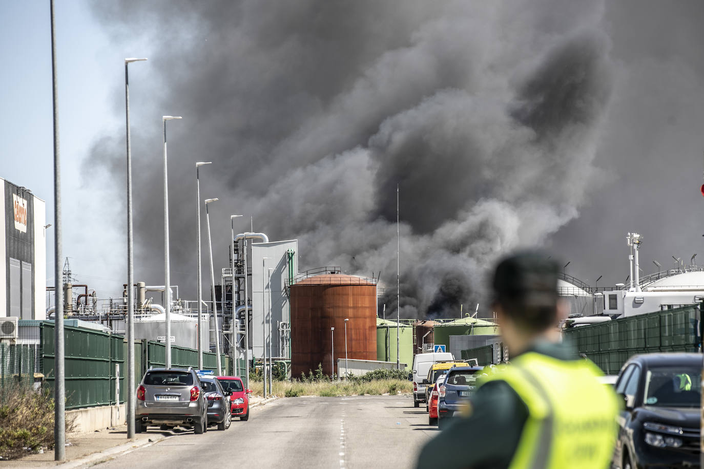 Fotos: Dos trabajadores mueren en una explosión en la planta de biodiésel de Calahorra