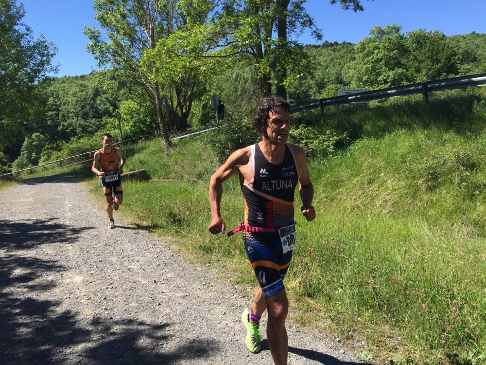 Fotos: Darío Pérez gana el triatlón Desafío El Rasillo