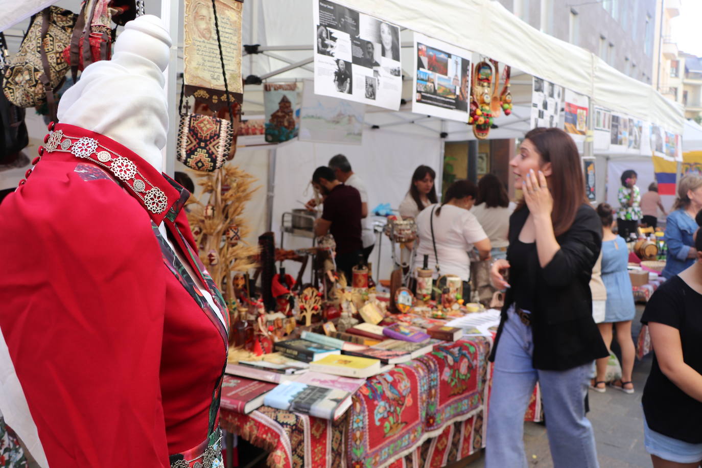 Fotos: Feria intercultural de Arnedo