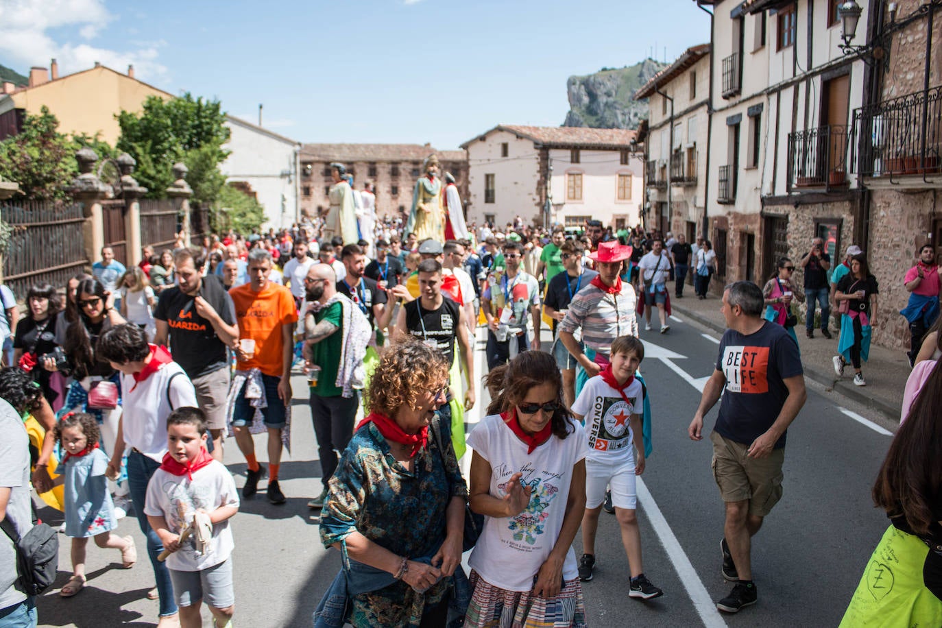 Fotos: Comienzan las fiestas de Santa Bárbara en Ezcaray