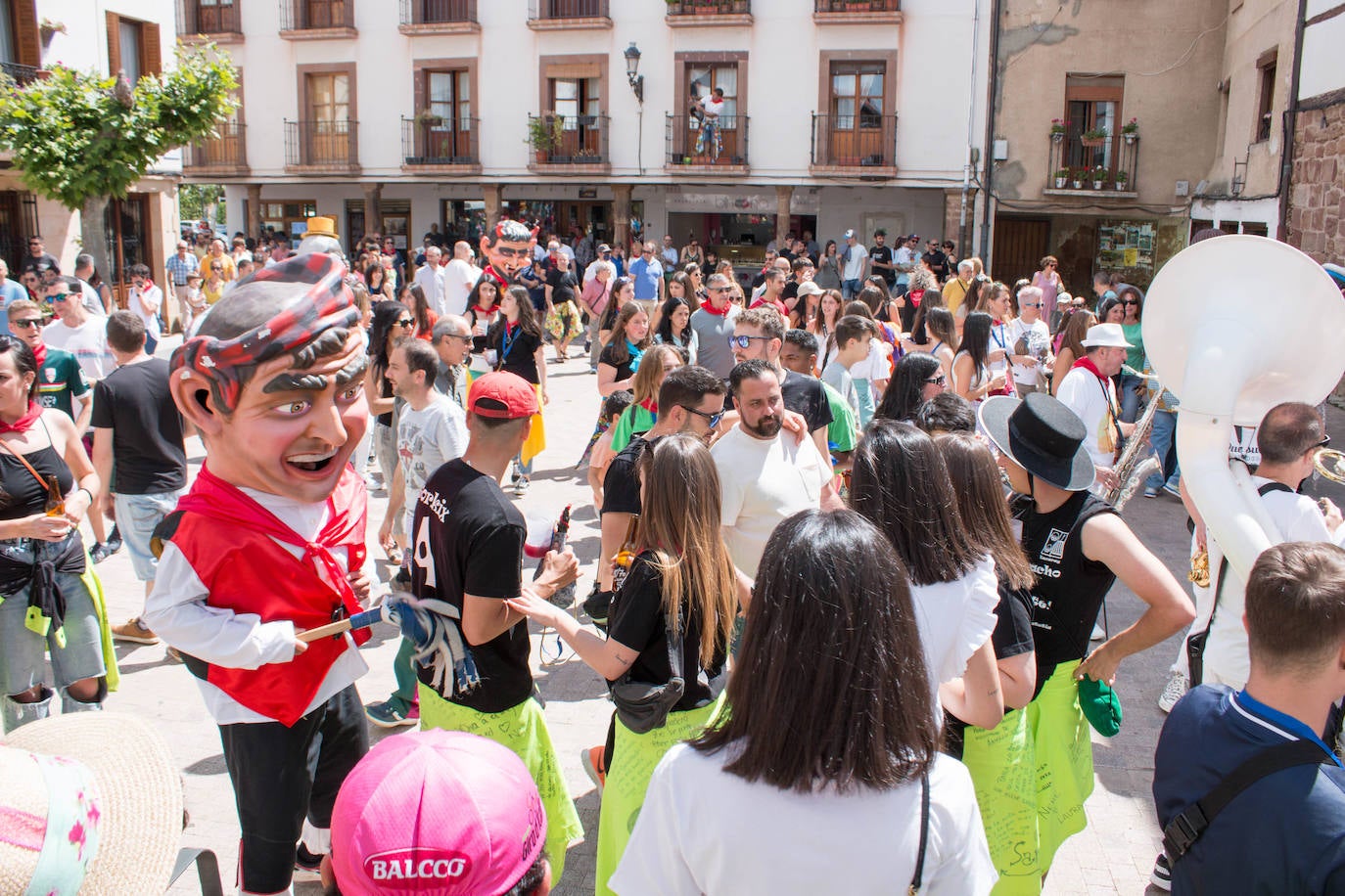 Fotos: Comienzan las fiestas de Santa Bárbara en Ezcaray