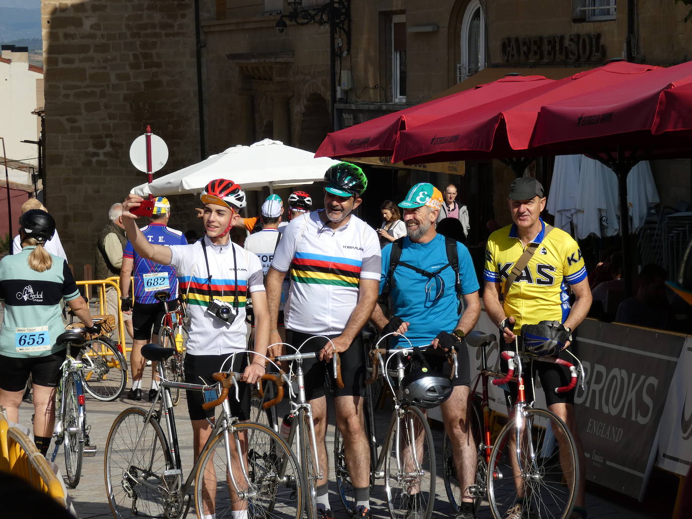 Fotos: La Eroica llena Haro de colores clásicos