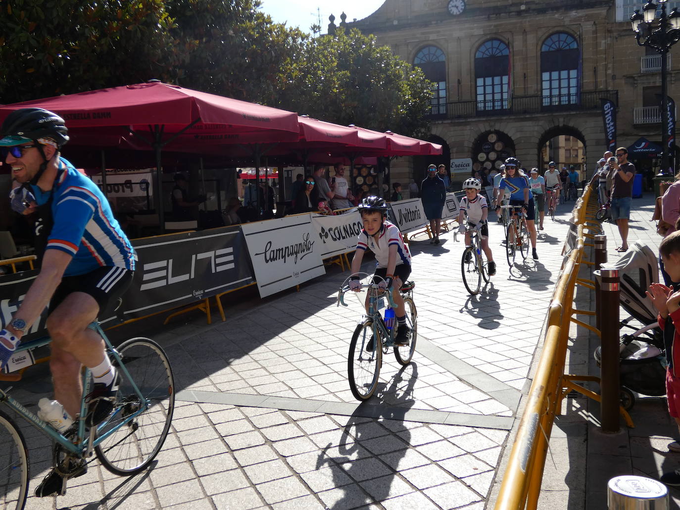 Fotos: La Eroica llena Haro de colores clásicos