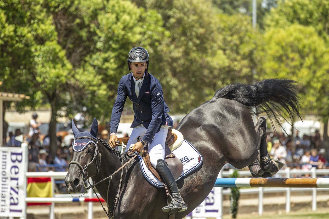 Fotos: González de Zárate vence en el Concurso de Saltos de Logroño