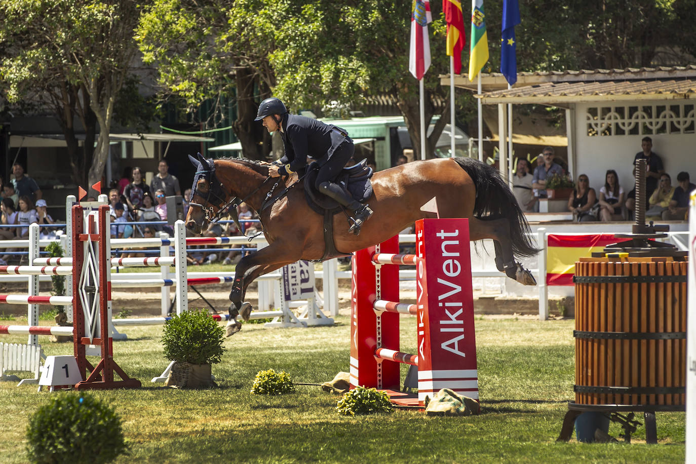 Fotos: González de Zárate vence en el Concurso de Saltos de Logroño