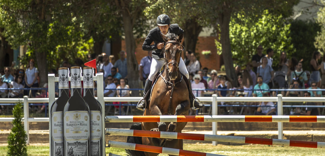 Fotos: González de Zárate vence en el Concurso de Saltos de Logroño