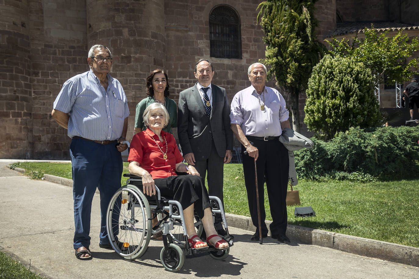 Fotos: El ambiente y las fotografías de galardonados y autoridades después del acto Día de La Rioja