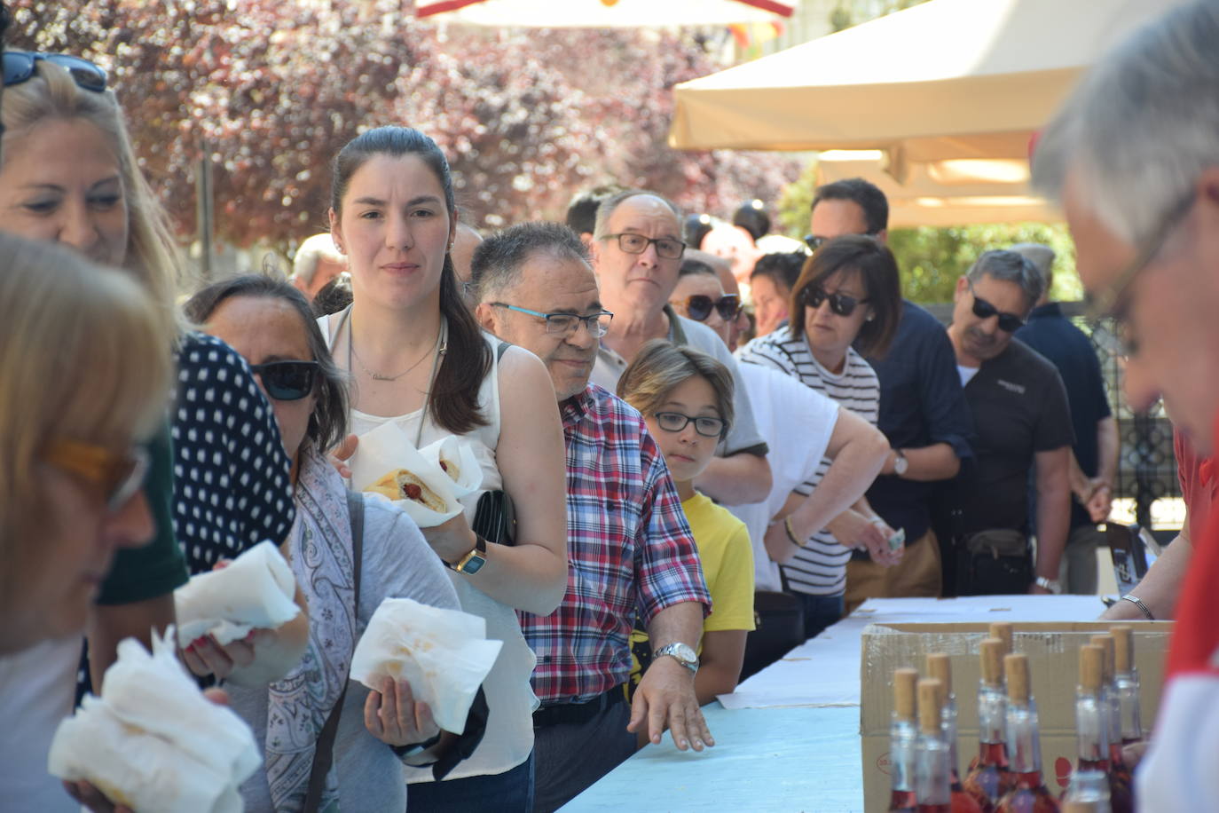 Fotos: Jueves de degustaciones de San Bernabé