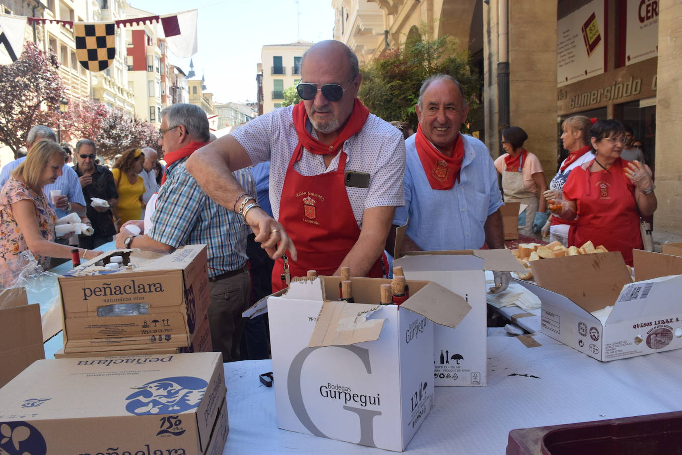 Fotos: Jueves de degustaciones de San Bernabé