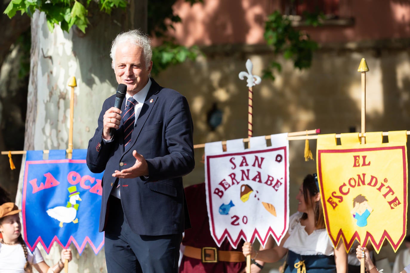 Fotos: Inauguración del campamento francés y del mercado renacentista de San Bernabé