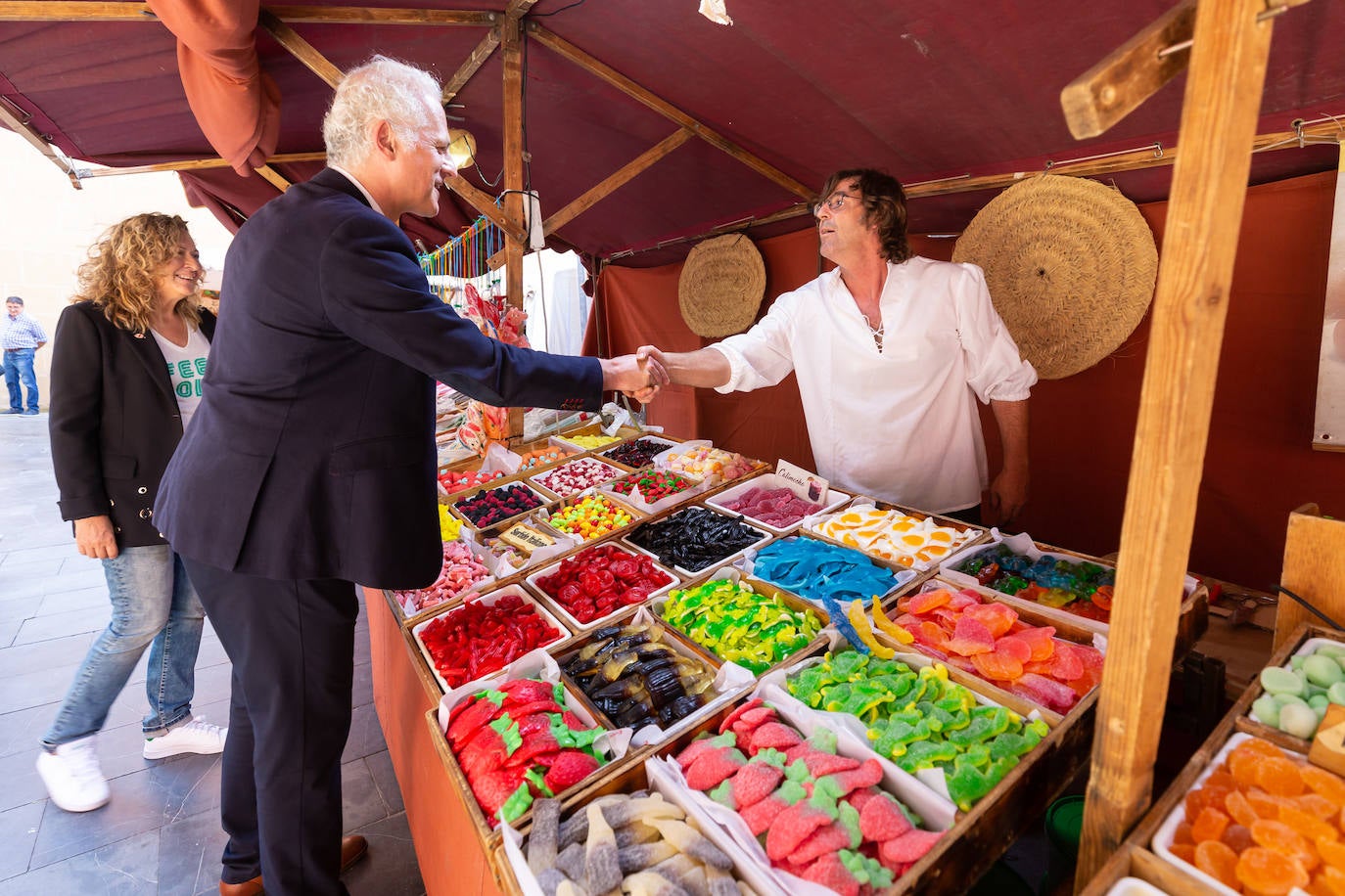 Fotos: Inauguración del campamento francés y del mercado renacentista de San Bernabé