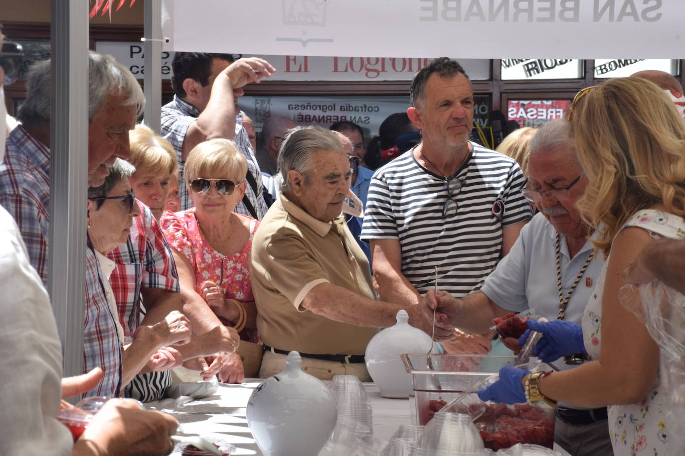 Organiza la Cofradía Logroñesa de San Bernabé.