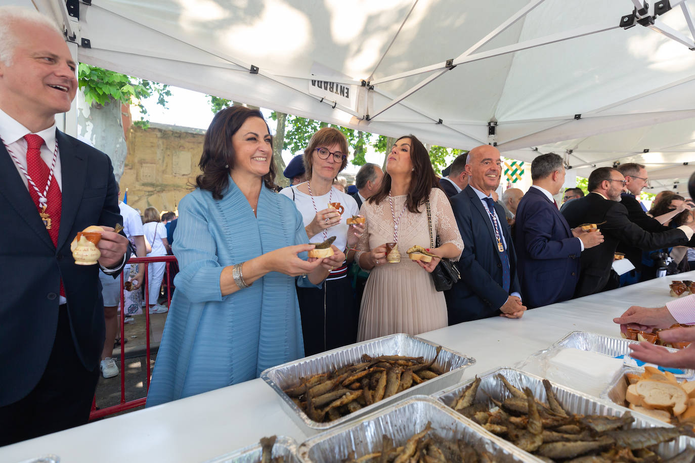 Fotos: Los ecos de la pandemia marcan los tradicionales banderazos de San Bernabé