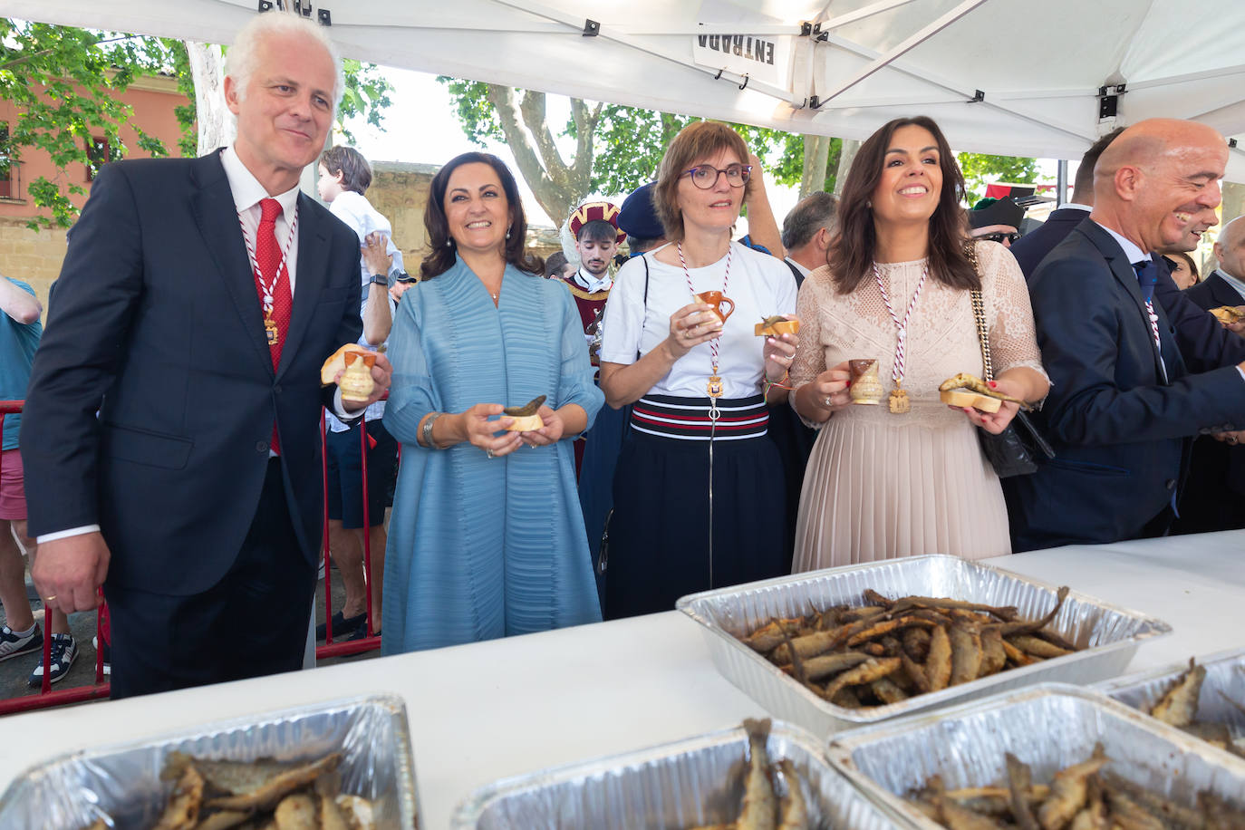 Fotos: Los ecos de la pandemia marcan los tradicionales banderazos de San Bernabé