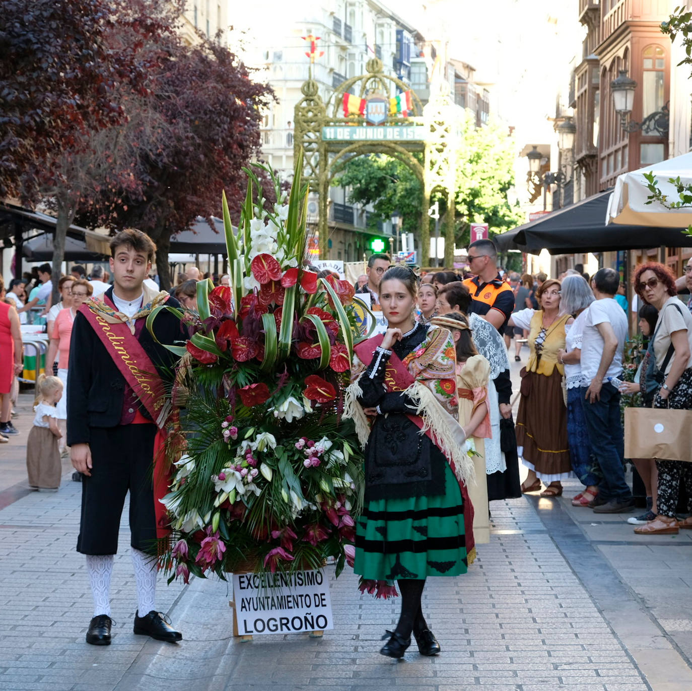 Fotos: Ofrenda floral por San Bernabé