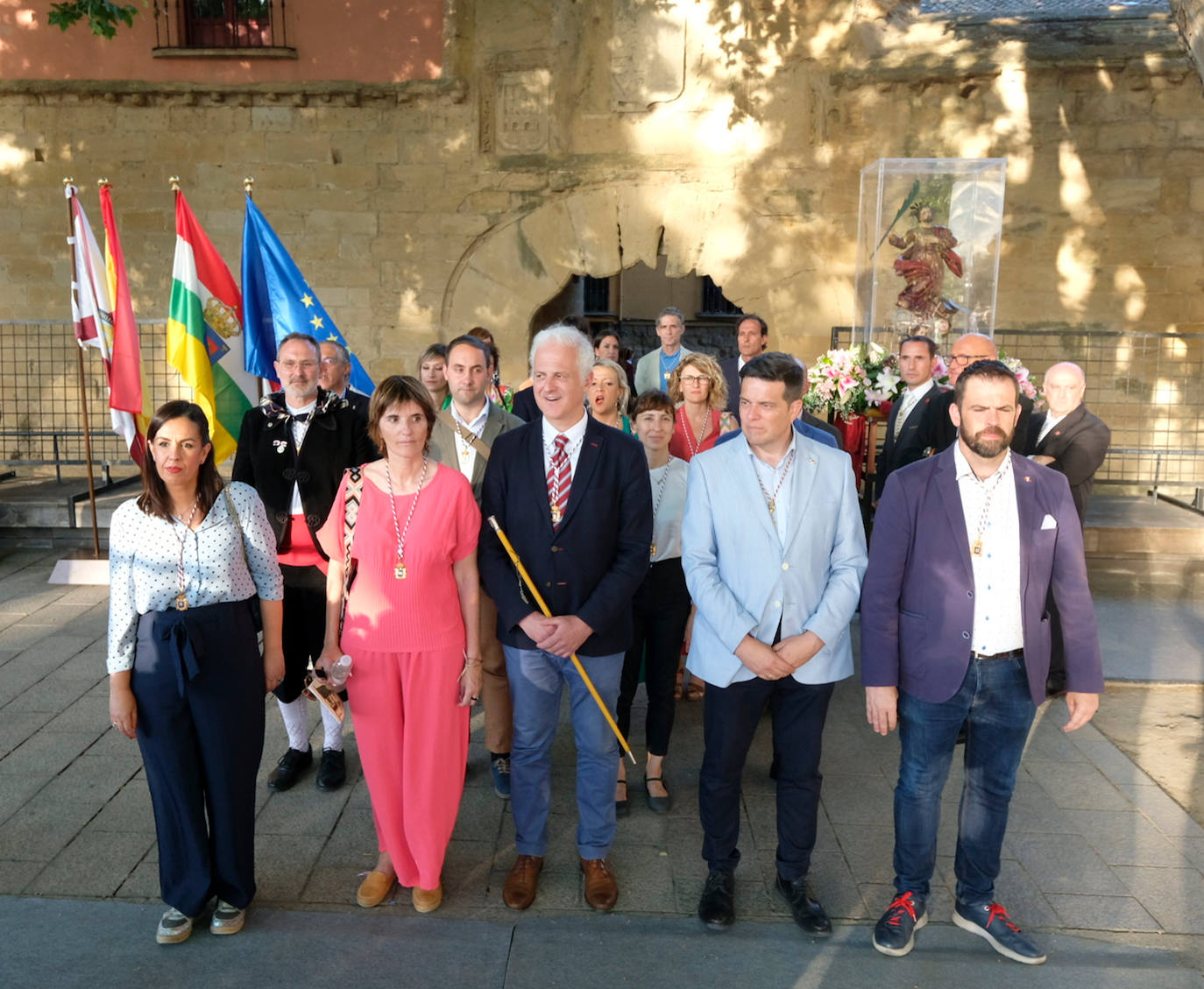 Fotos: Ofrenda floral por San Bernabé
