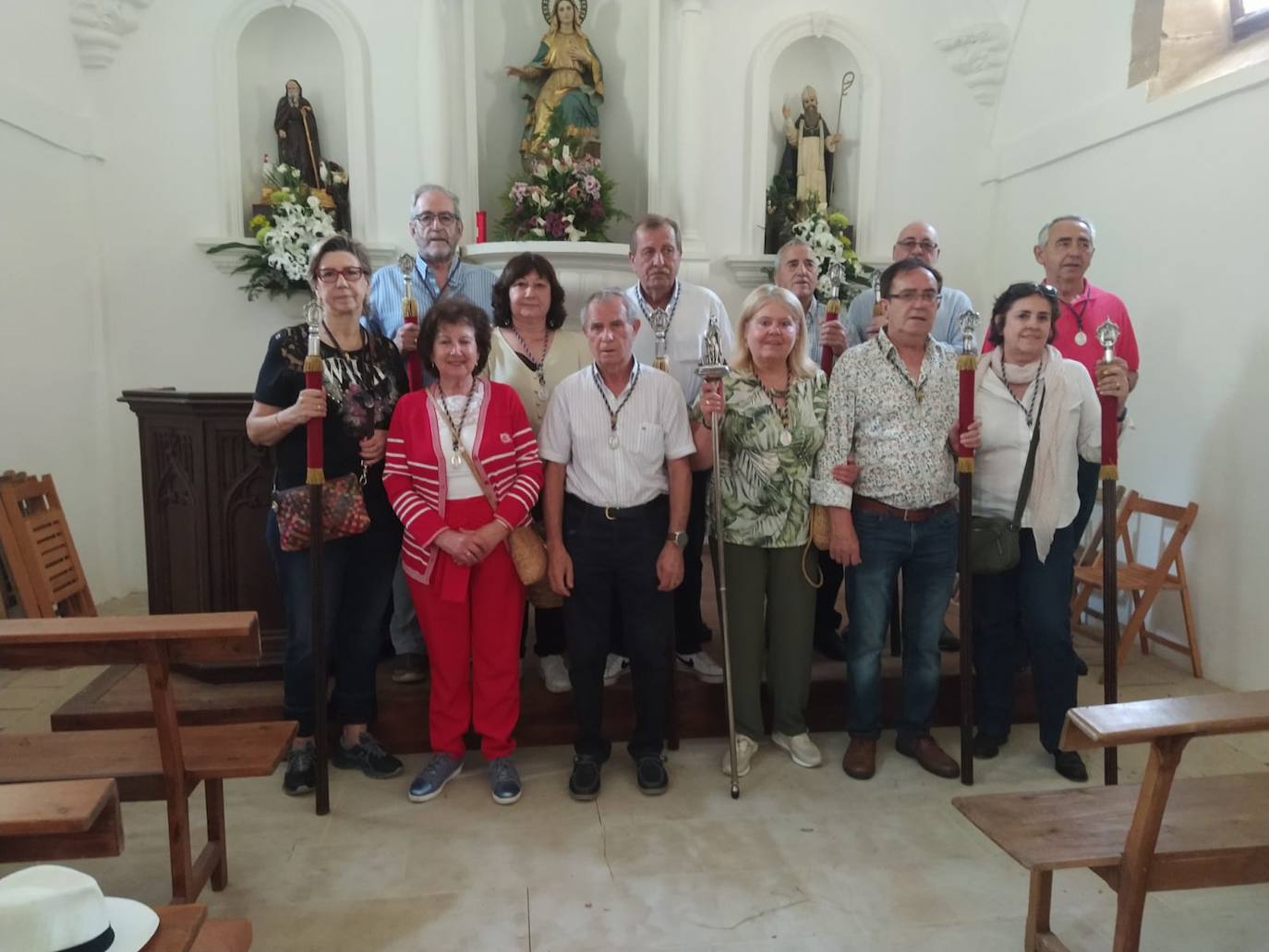 Fotos: Cientos de personas celebran la romería de Las Abejas comiendo lentejas