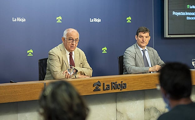 Uruñuela y Abad explicaron el proyecto de digitalización de las aulas riojanas. 