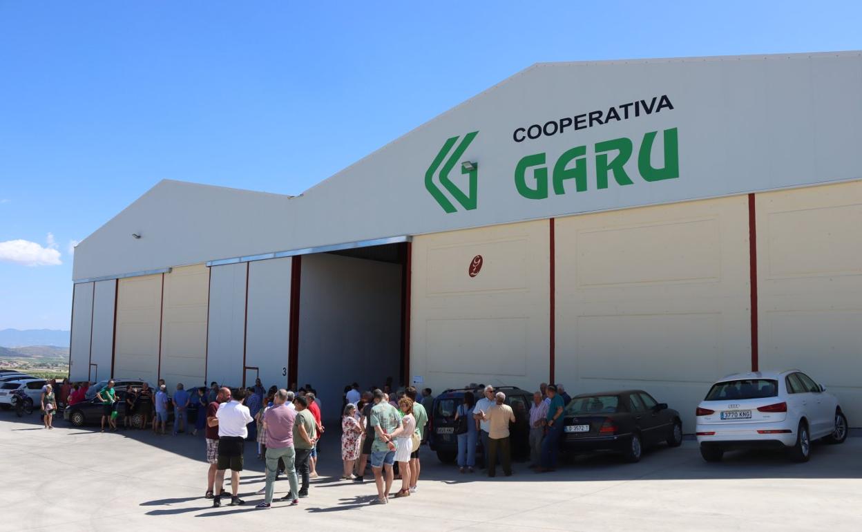 Inauguración de las dos nuevas naves en Villar de Torre el domingo. 