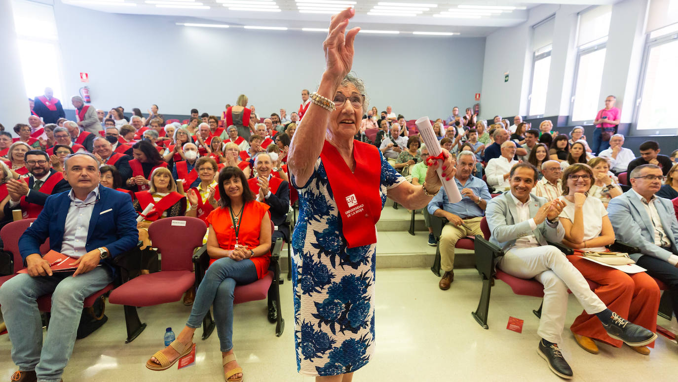 Fotos: Graduación de los alumnos de la promoción 2018-2022 de la Universidad de la Experiencia de la UR