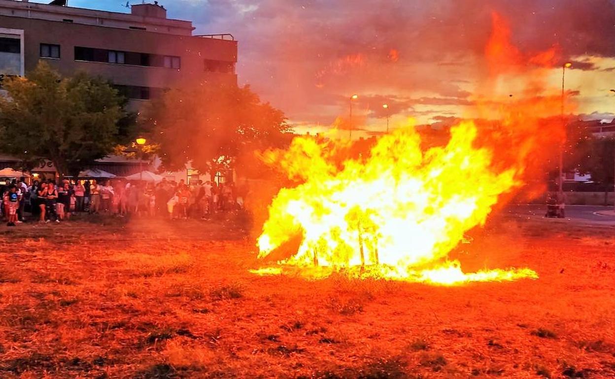 Entre Ríos une su hoguera a la fiesta de San Juan