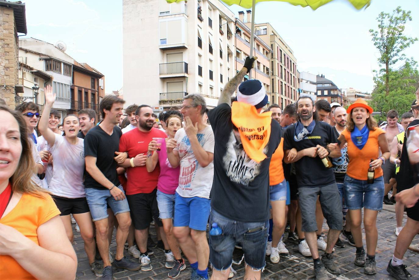 Fotos: Viernes de vueltas y almuerzos en las fiestas de Nájera