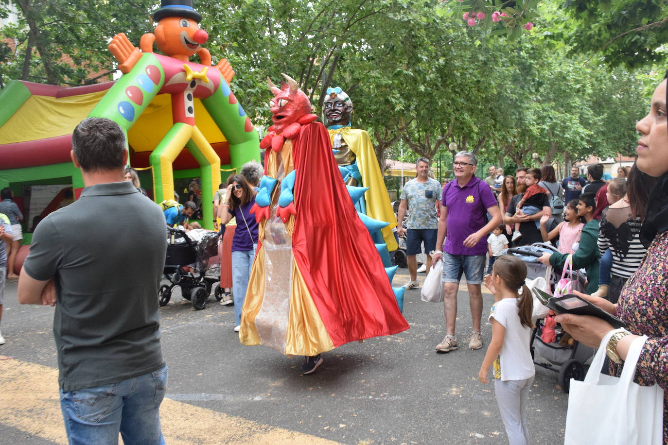 Fotos: El barrio logroñés de Madre de Dios disfruta de sus fiestas dos años después