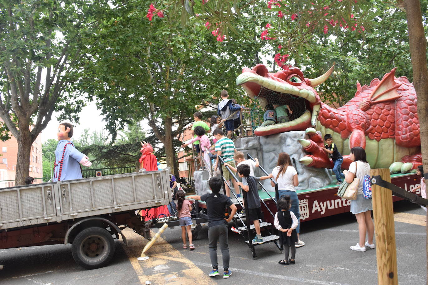 Fotos: El barrio logroñés de Madre de Dios disfruta de sus fiestas dos años después