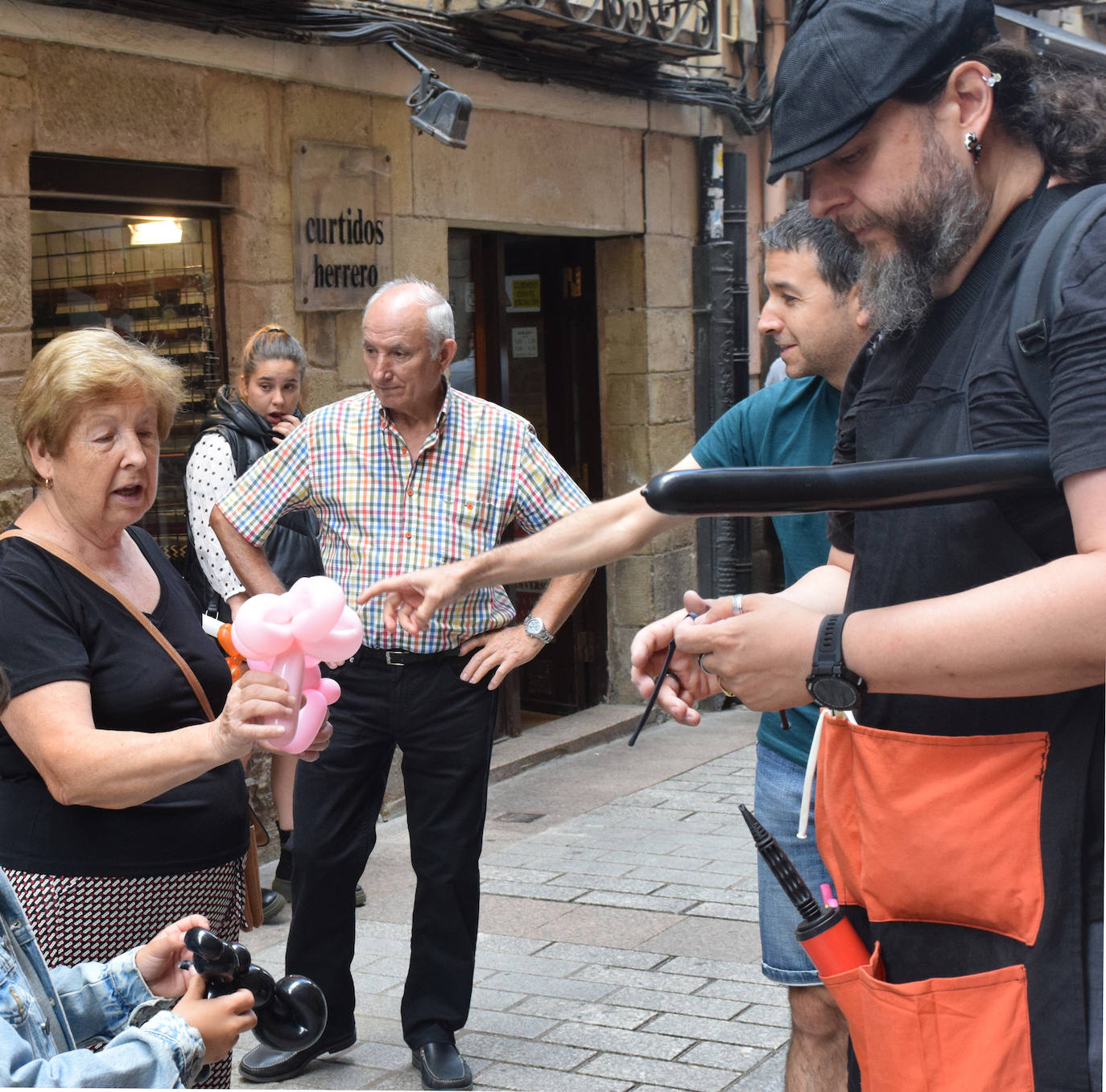 Fotos: Sábado de fiesta en la calle San Juan