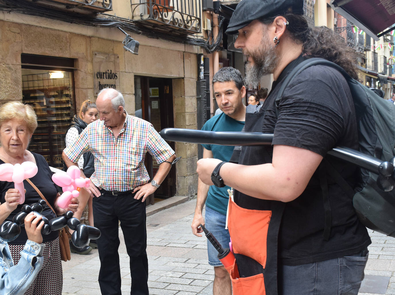 Fotos: Sábado de fiesta en la calle San Juan