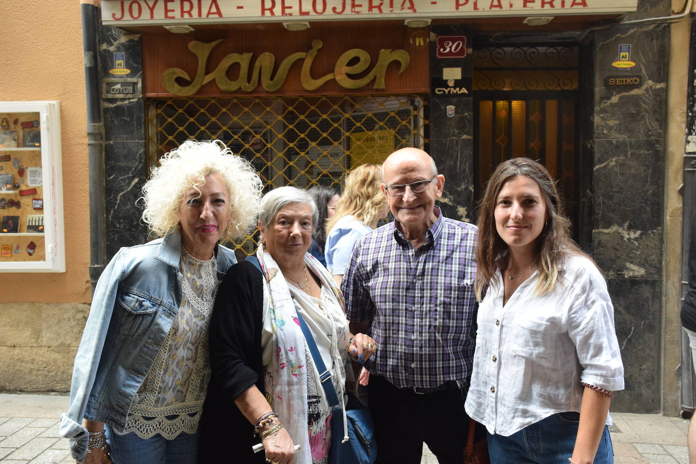 Fotos: Sábado de fiesta en la calle San Juan