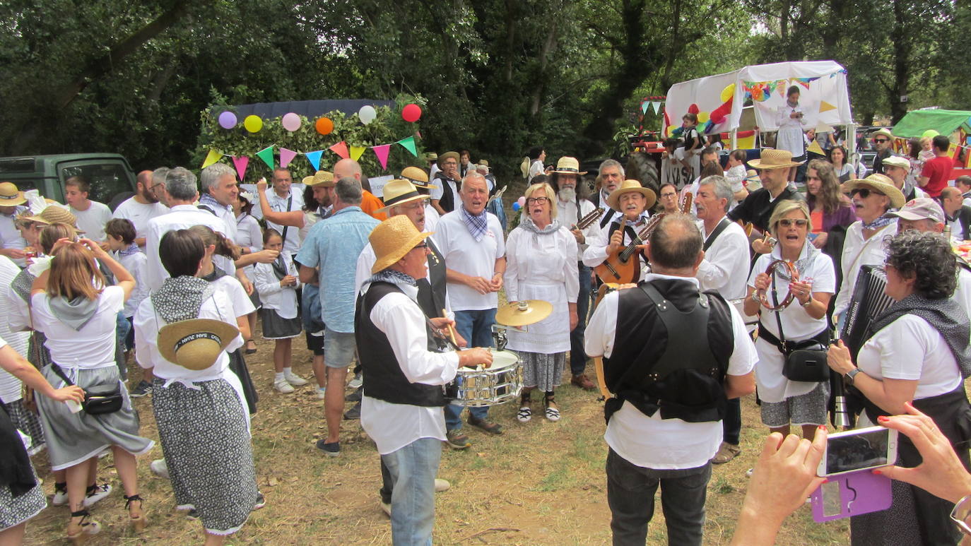 Fotos: Los arnedanos festejan la romería de San Juan