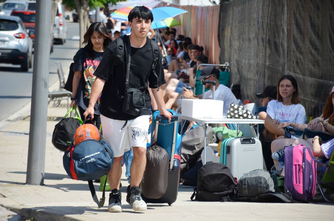 Fotos: Miles de jóvenes acampan en el Holika