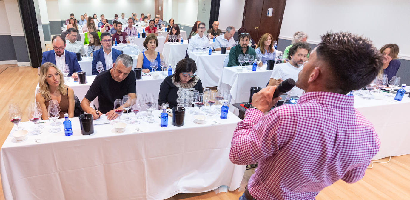 Fotos: Ruiz Monge, protagonista del club de catas