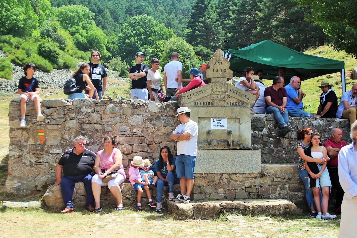 Fotos: Caridad Grande en la ermita de Lomos