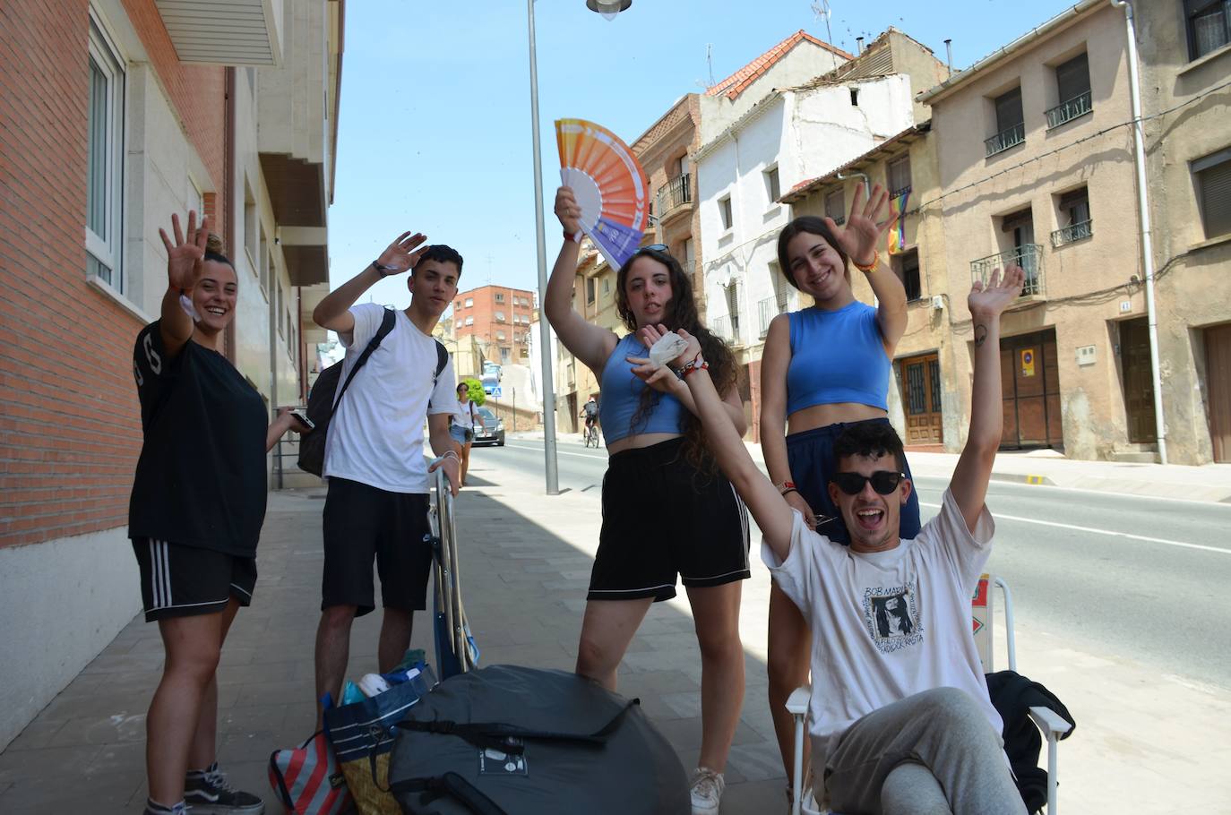 Fotos: Momento de la recogida en el festival Holika