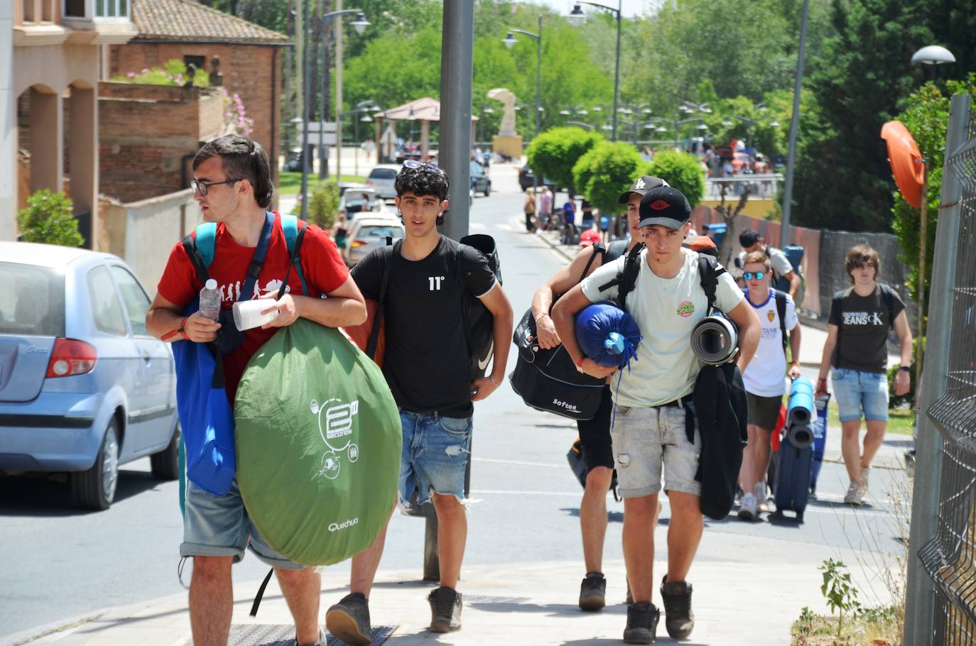 Fotos: Momento de la recogida en el festival Holika